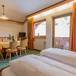 Ladestatthof 3* Нойштифт-им-Штубайталь