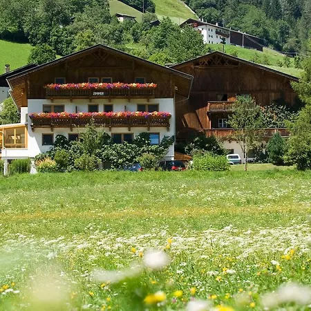 Ladestatthof Guest house 3*